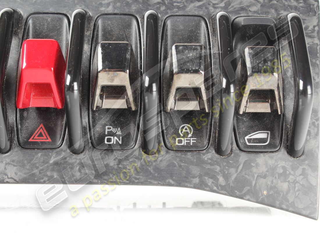 utilisé lamborghini support de commutateur. numéro de pièce 4t0941567dq (3)