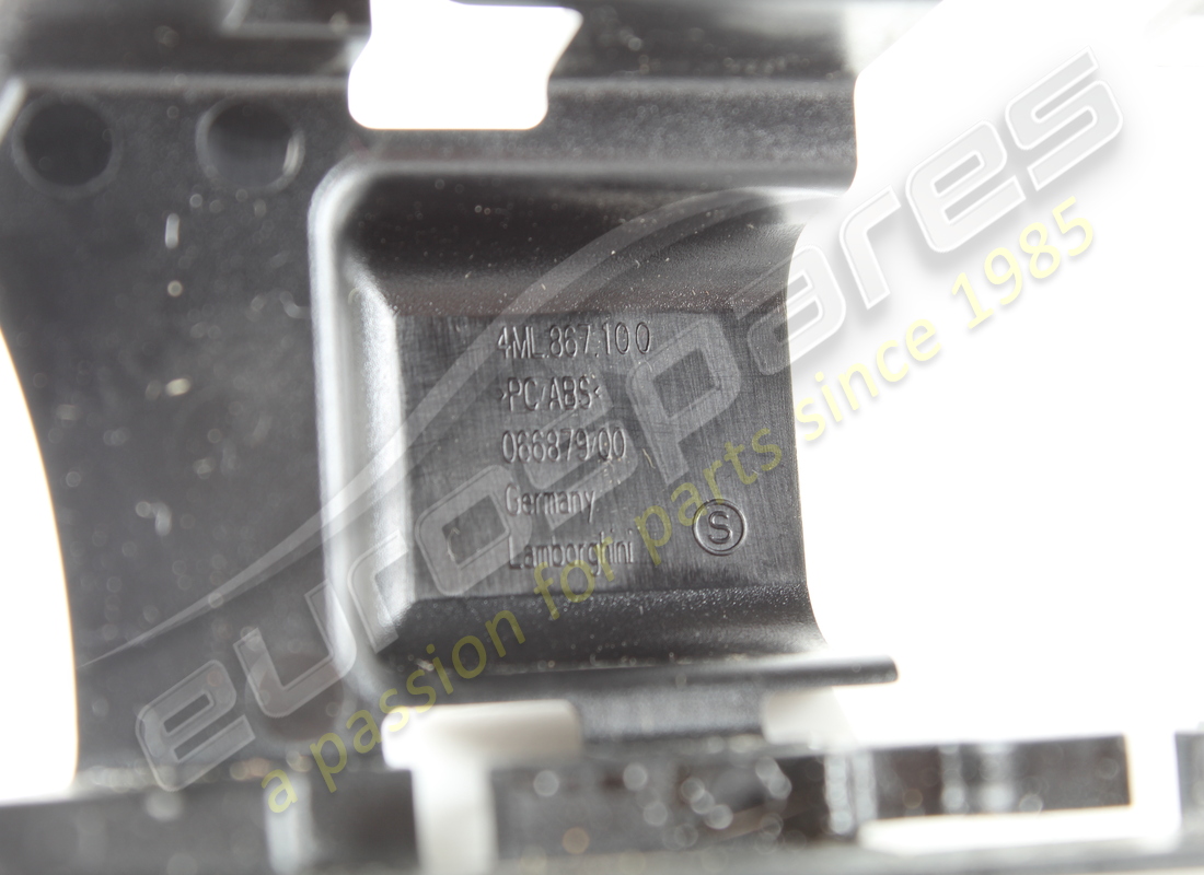 UTILISÉ LE SUPPORT LAMBORGHINI. NUMÉRO DE PIÈCE 4ML867100 (3) utilisé le support lamborghini. numéro de pièce 4ml867100 (3)