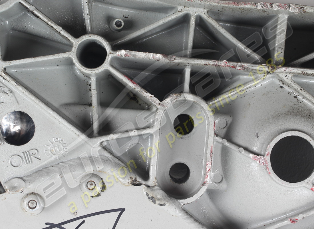 UTILISÉ FERRARI SOUS-CHÂSSIS MOTEUR. NUMÉRO DE PIÈCE 265529 (7) utilisé ferrari sous-châssis moteur. numéro de pièce 265529 (7)