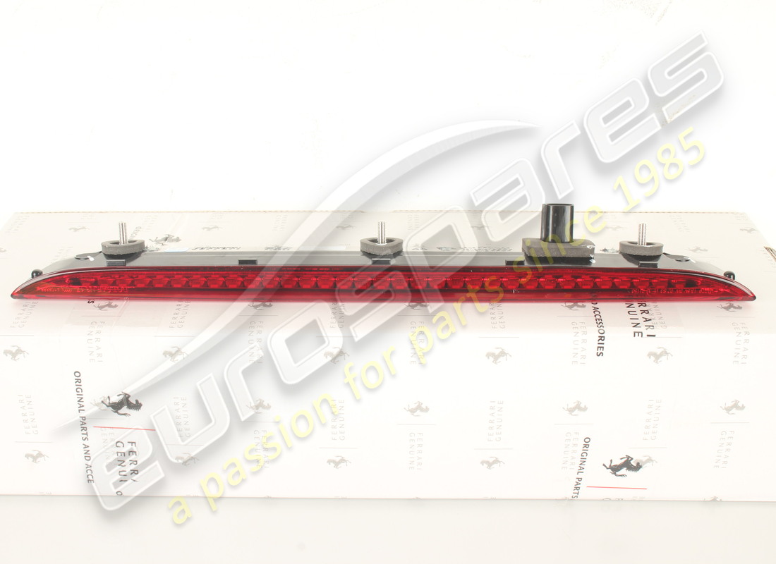 nouveau ferrari troisième feu stop. référence 803566 (4)
