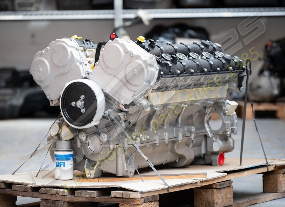 nouveau moteur lamborghini lp700. numéro de pièce 399900138 (1)
