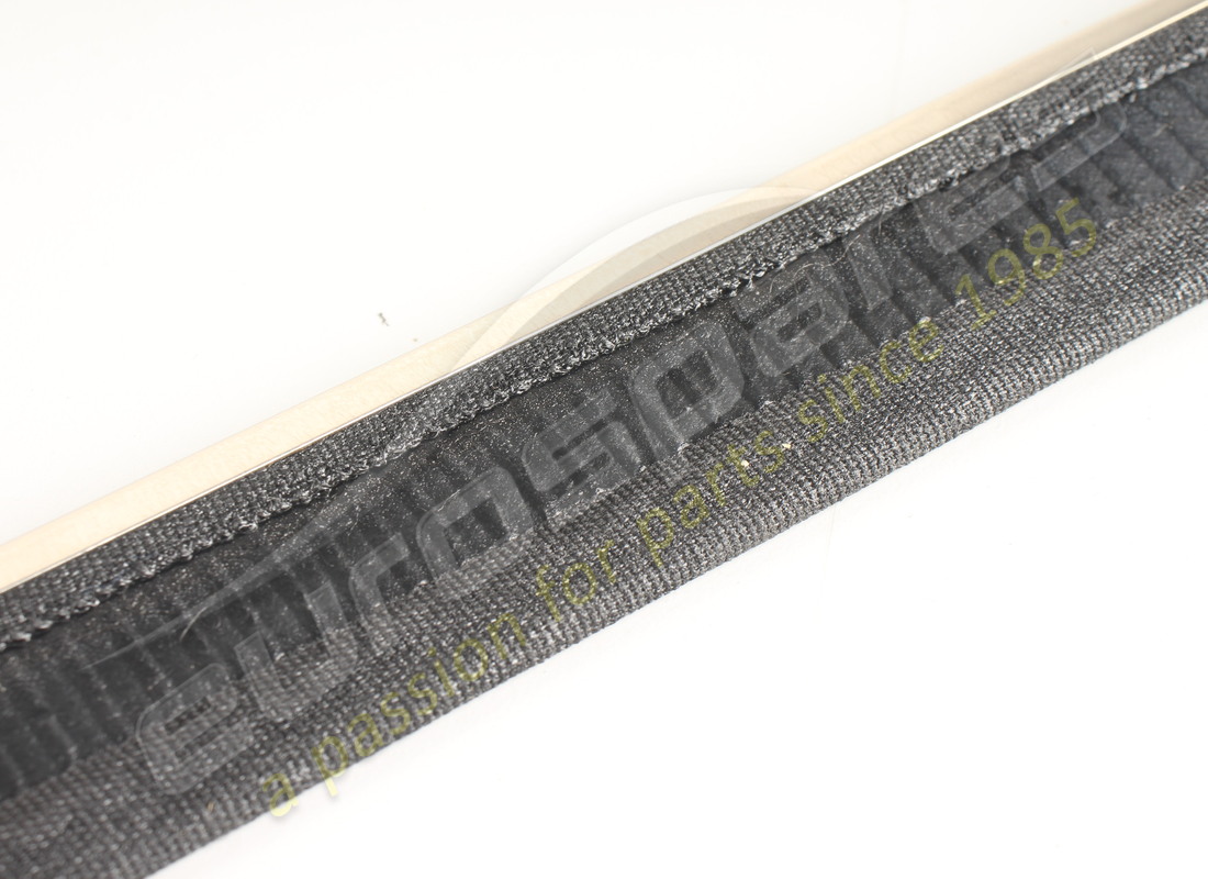 nouveau caoutchouc de racleur de porte extérieure ferrari. numéro de pièce 16320839 (3)