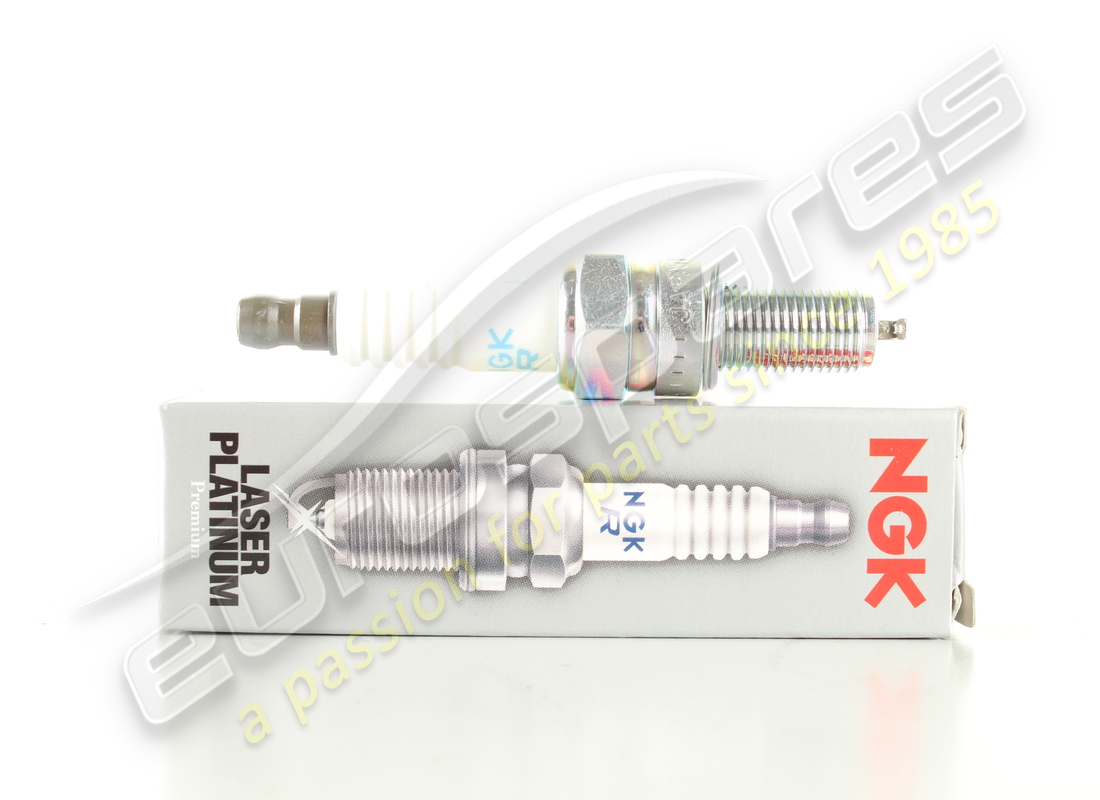 nouvelle bougie d'allumage maserati. numéro de pièce 168325 (1)