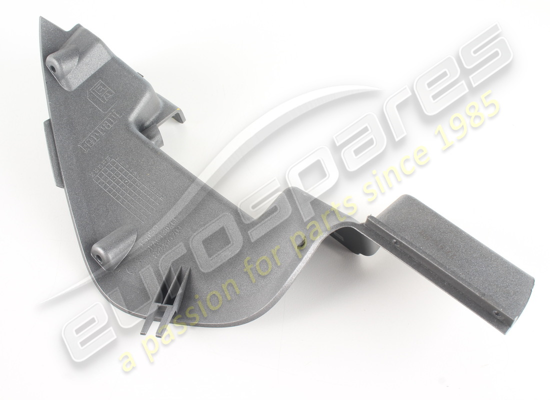 couvercle central inférieur d'occasion ferrari. numéro de pièce 82986700 (3)