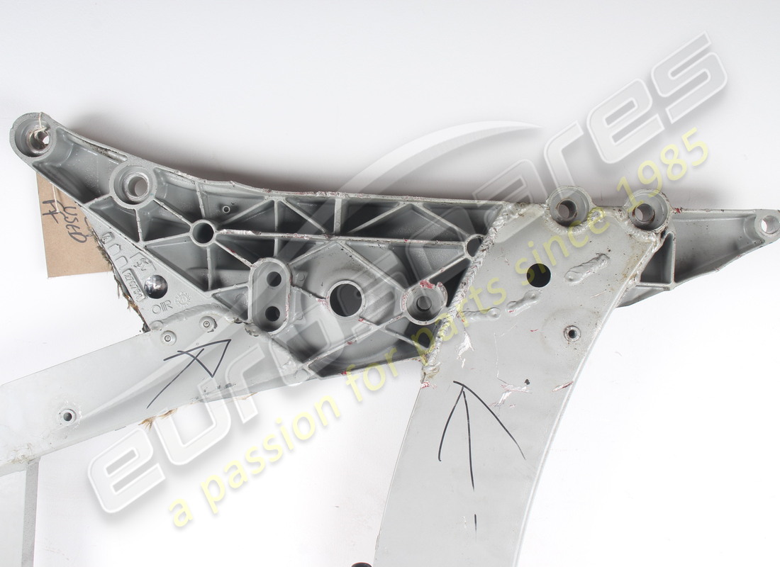 UTILISÉ FERRARI SOUS-CHÂSSIS MOTEUR. NUMÉRO DE PIÈCE 265529 (5) utilisé ferrari sous-châssis moteur. numéro de pièce 265529 (5)