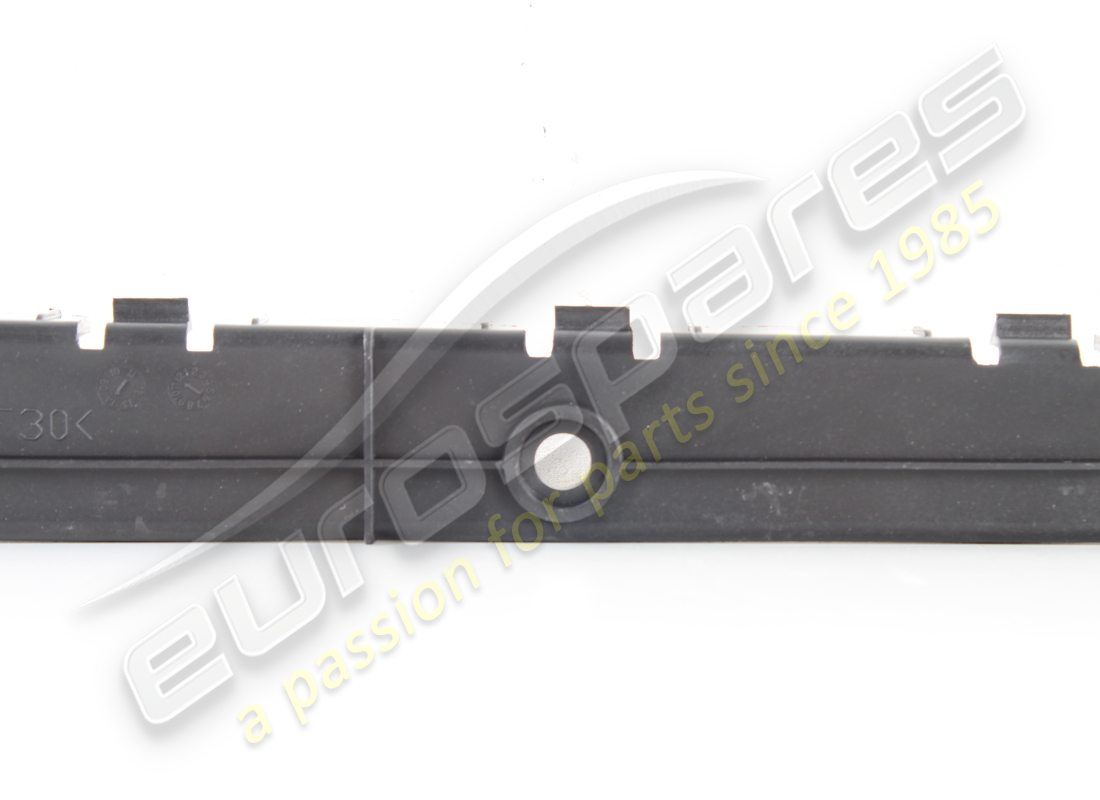 nouvelle ferrari fixation de garniture sous la porte gauche b. numéro de pièce 81362200 (3)