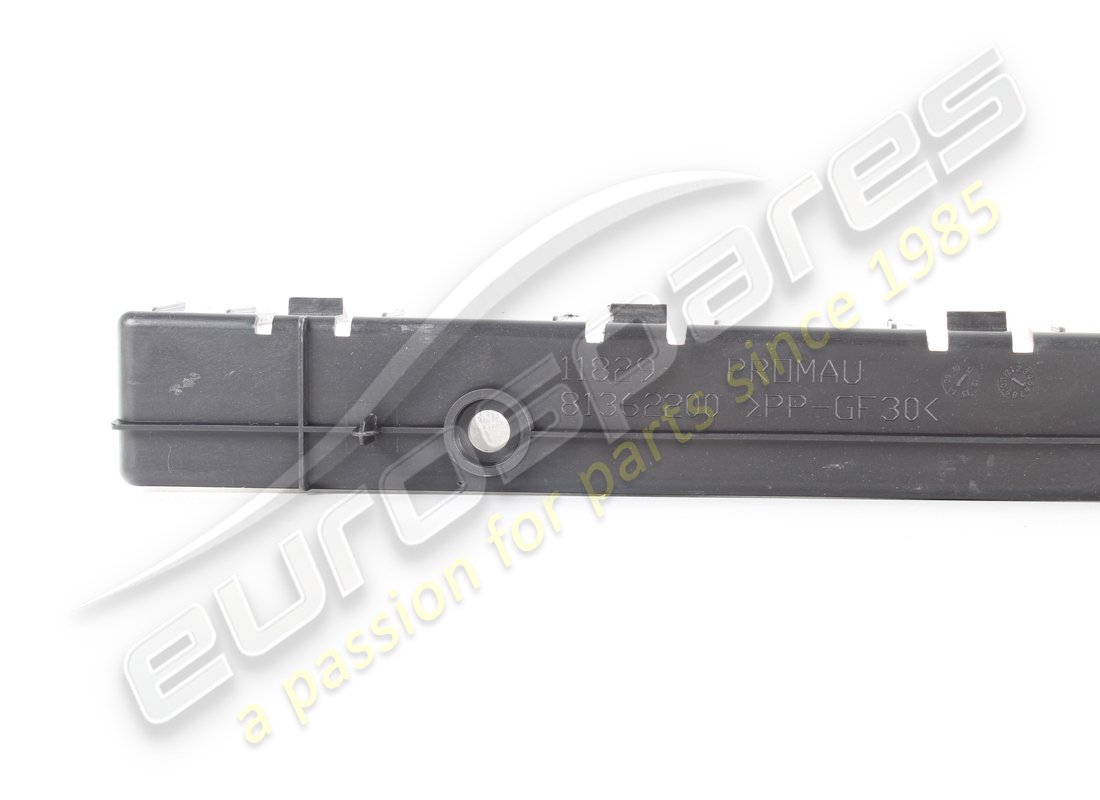 nouvelle ferrari fixation de garniture sous la porte gauche b. numéro de pièce 81362200 (2)