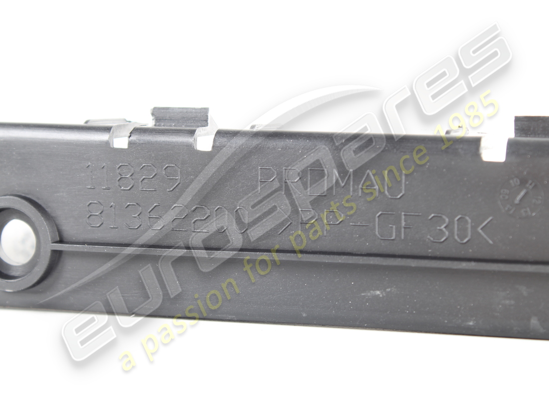 nouvelle ferrari fixation de garniture sous la porte gauche b. numéro de pièce 81362200 (5)