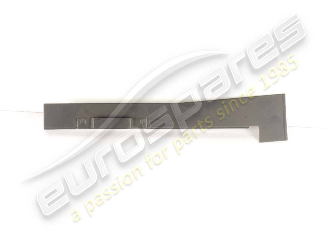 nouveau renfort inférieur de lunette arrière droite ferrari. numéro de pièce 60921700 (1)