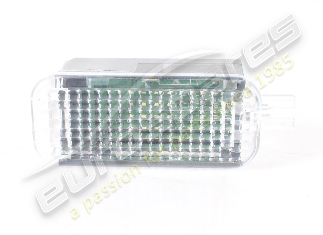 luminaire d'entrée d'occasion lamborghini fussraum. numéro de pièce 4e0947415a (2)
