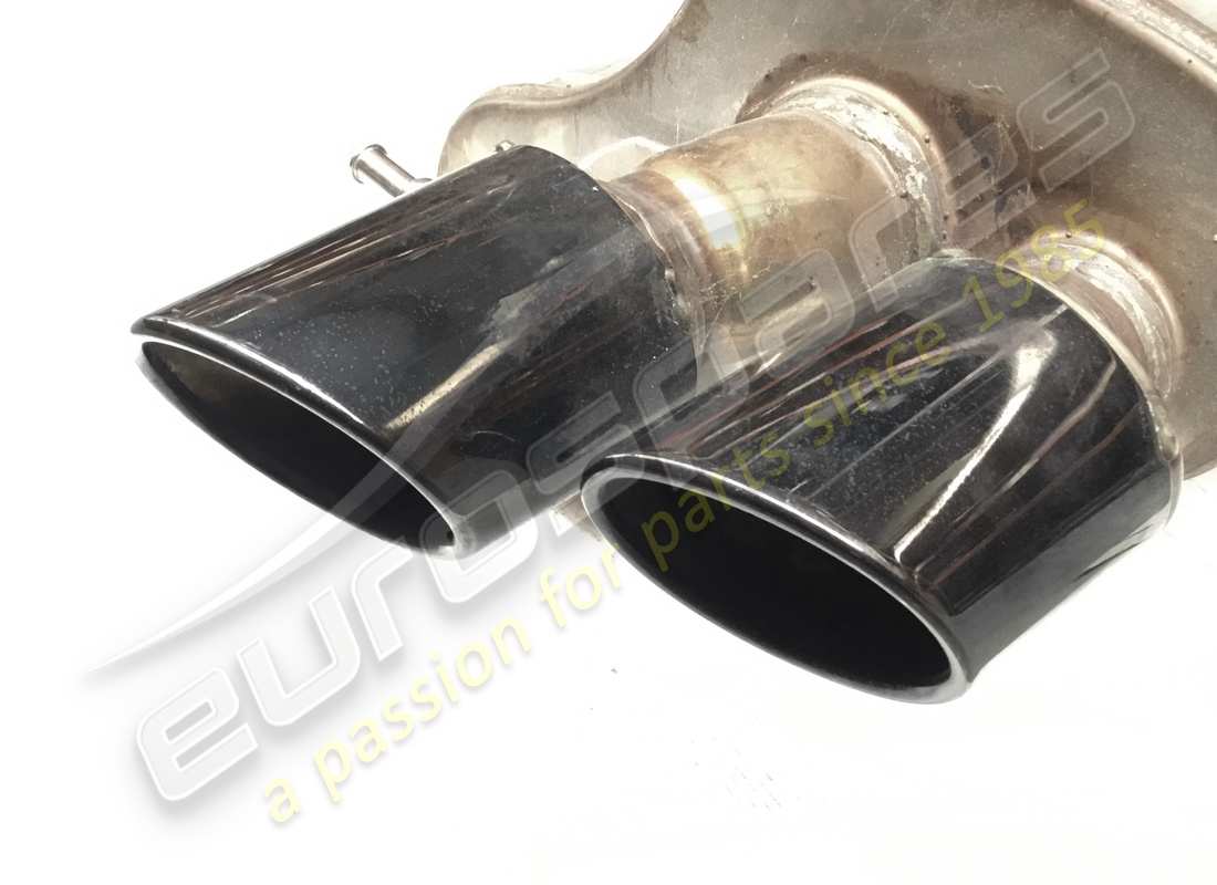 silencieux arrière droit maserati utilisé. numéro de pièce 257203 (2)