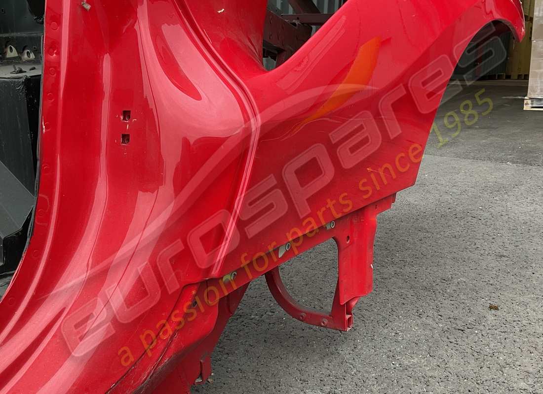 ferrari carrosserie complète utilisée. numéro de pièce 87260000 (13)