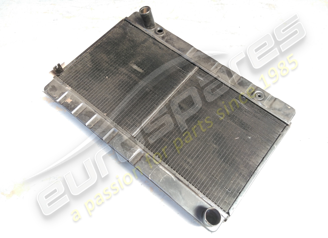 RADIATEUR À EAU Ferrari RECONDITIONNÉ. NUMÉRO DE PIÈCE 116286X (1)