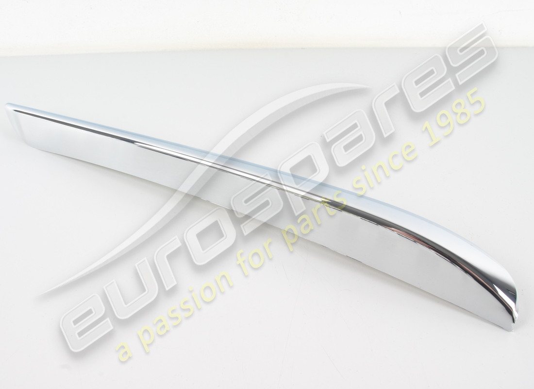nouvelle maserati moulure avant gauche numéro de pièce 670138039 (1)