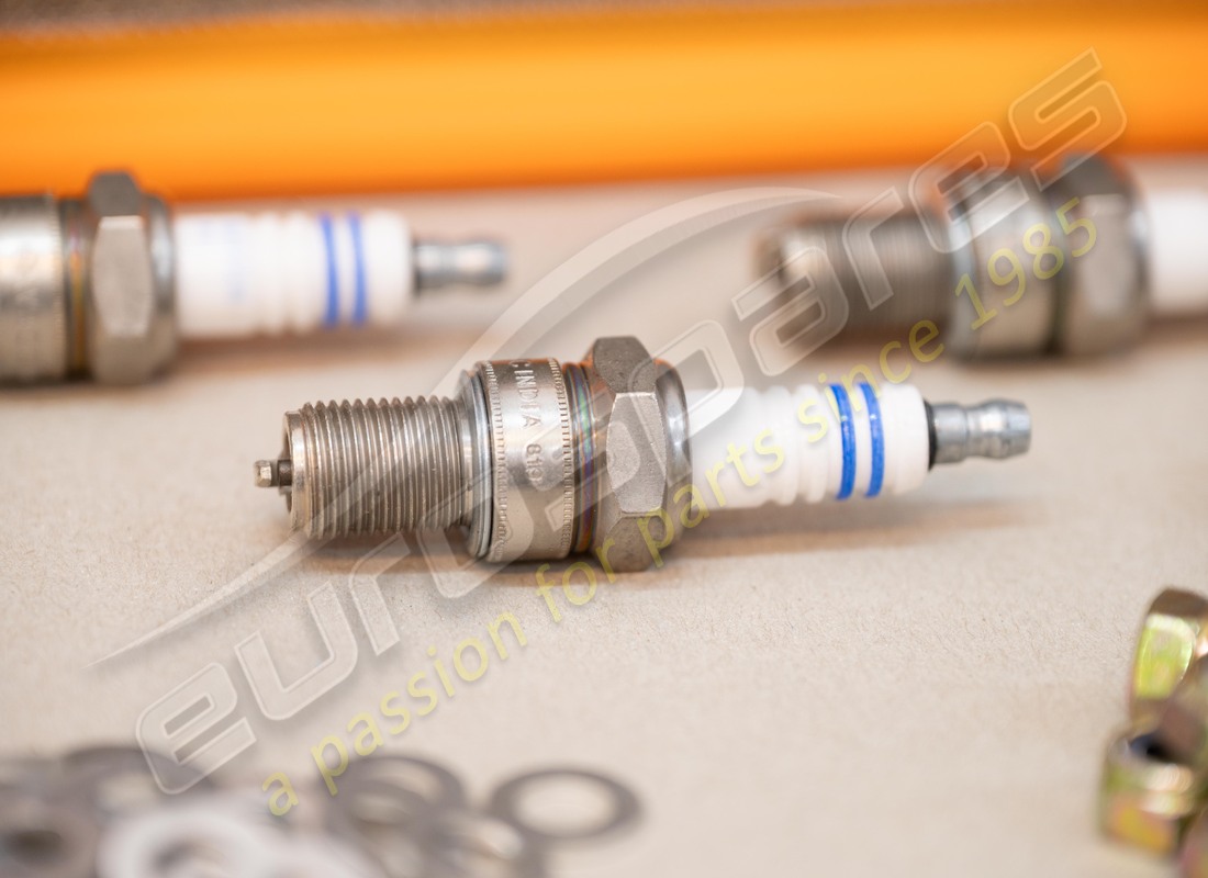 KIT D'ENTRETIEN NEUF PORSCHE - POUR INTERVALLES DE 20,000 KM - COMPRENANT : - D - MJ 1981>>. RÉFÉRENCE 91110095601 (5) kit d'entretien neuf porsche - pour intervalles de 20,000 km - comprenant : - d - mj 1981>>. référence 91110095601 (5)