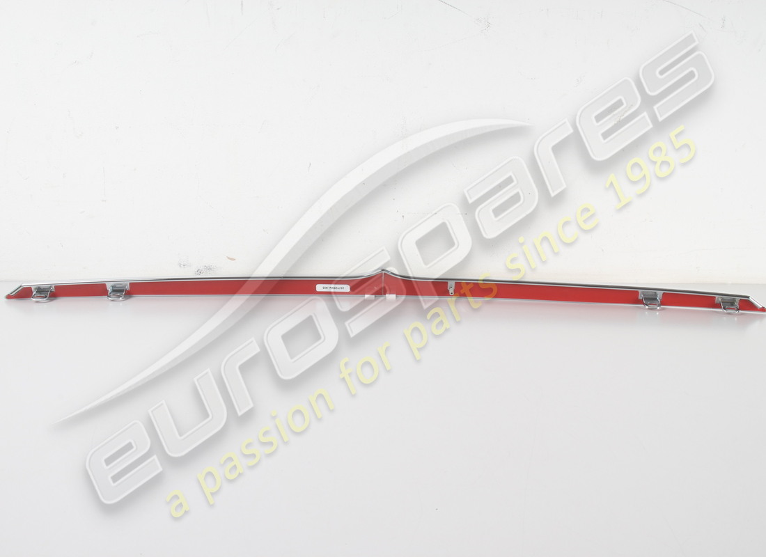 nouveau maserati moulure de capot arrière. numéro de pièce 83446000 (2)