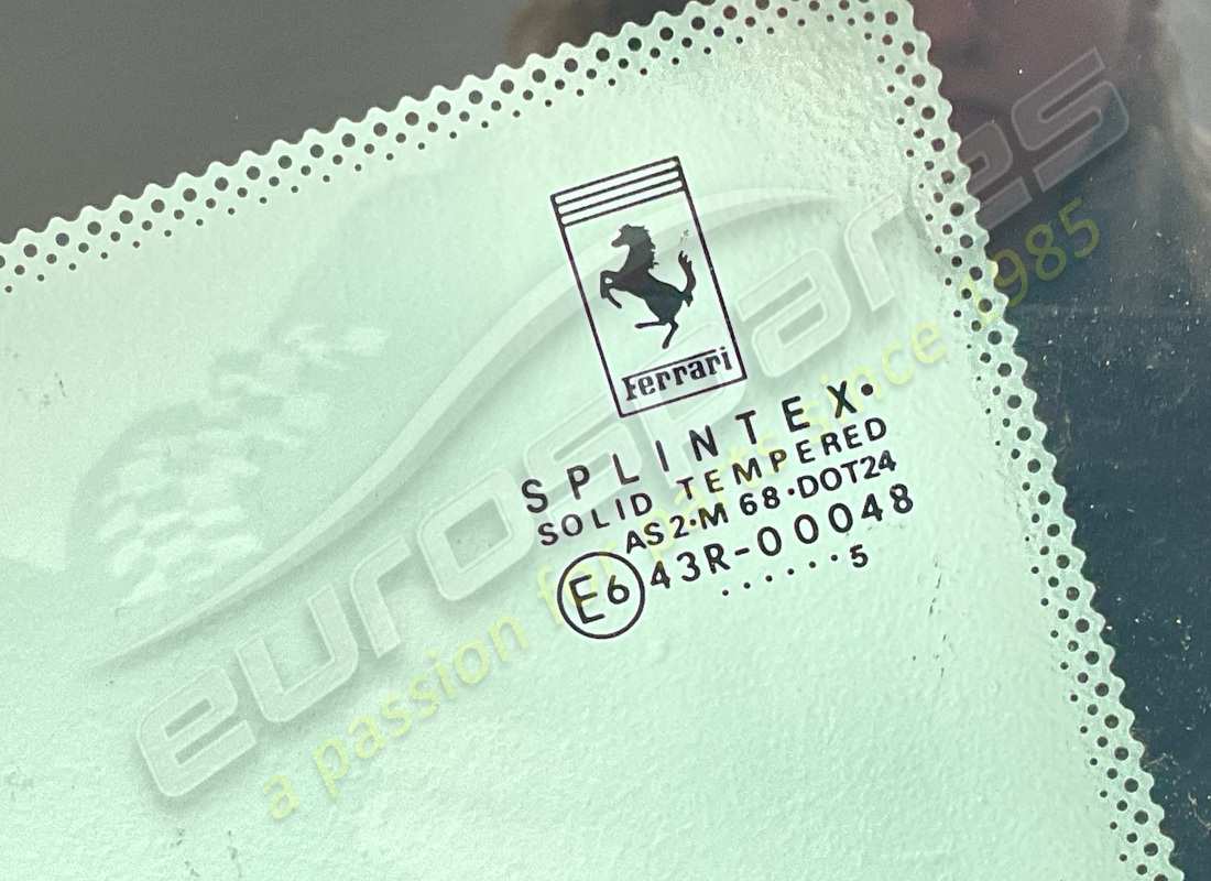 vitre côté arrière droite ferrari utilisée. numéro de pièce 66855600 (2)