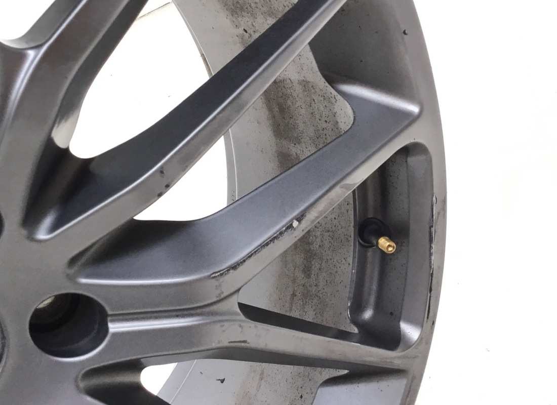 utilisé maserati roue avant. numéro de pièce 980157018 (2)