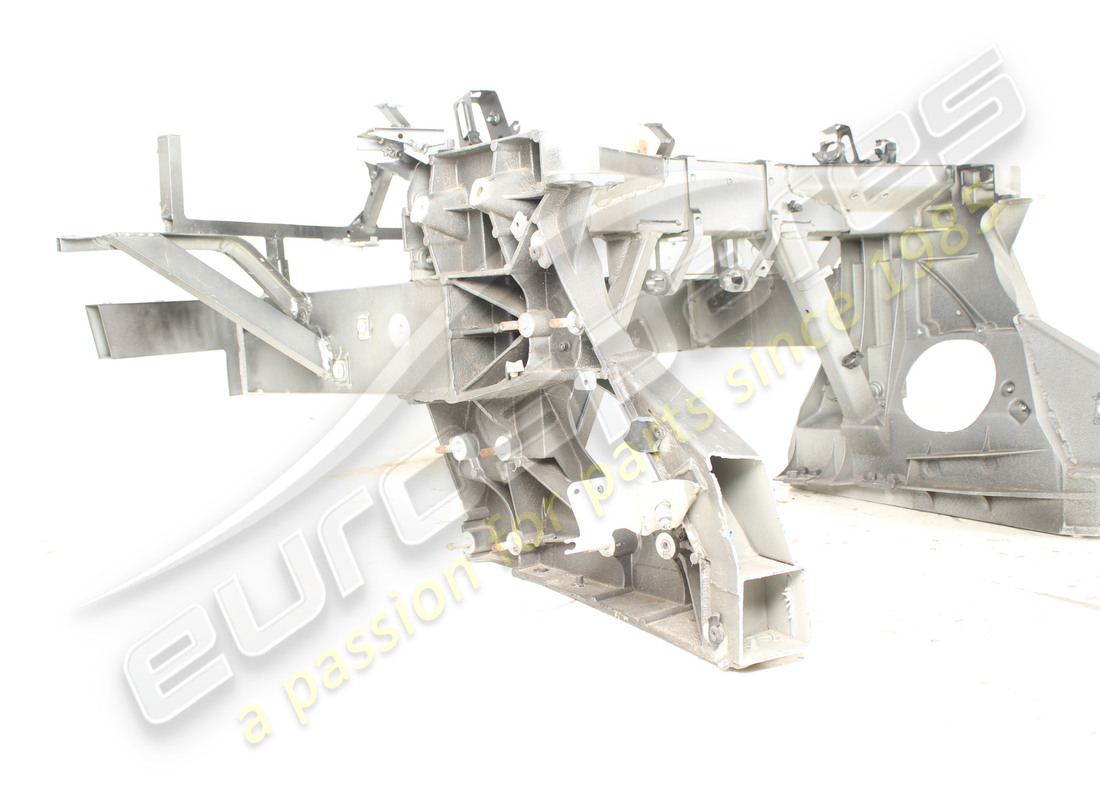 sous-châssis arrière ferrari endommagé. numéro de pièce 985285794 (3)