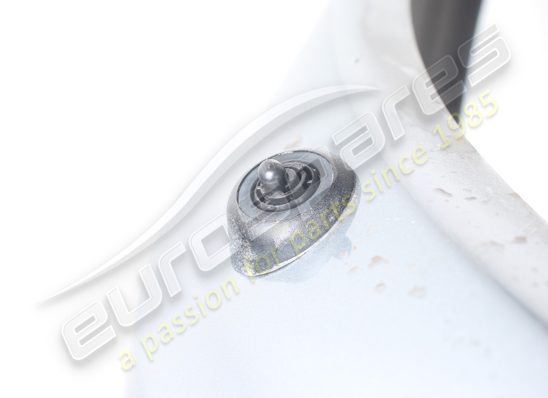 UTILISÉ FERRARI PARE-CHOCS AVANT. NUMÉRO DE PIÈCE 64861610 (2) utilisé ferrari pare-chocs avant. numéro de pièce 64861610 (2)