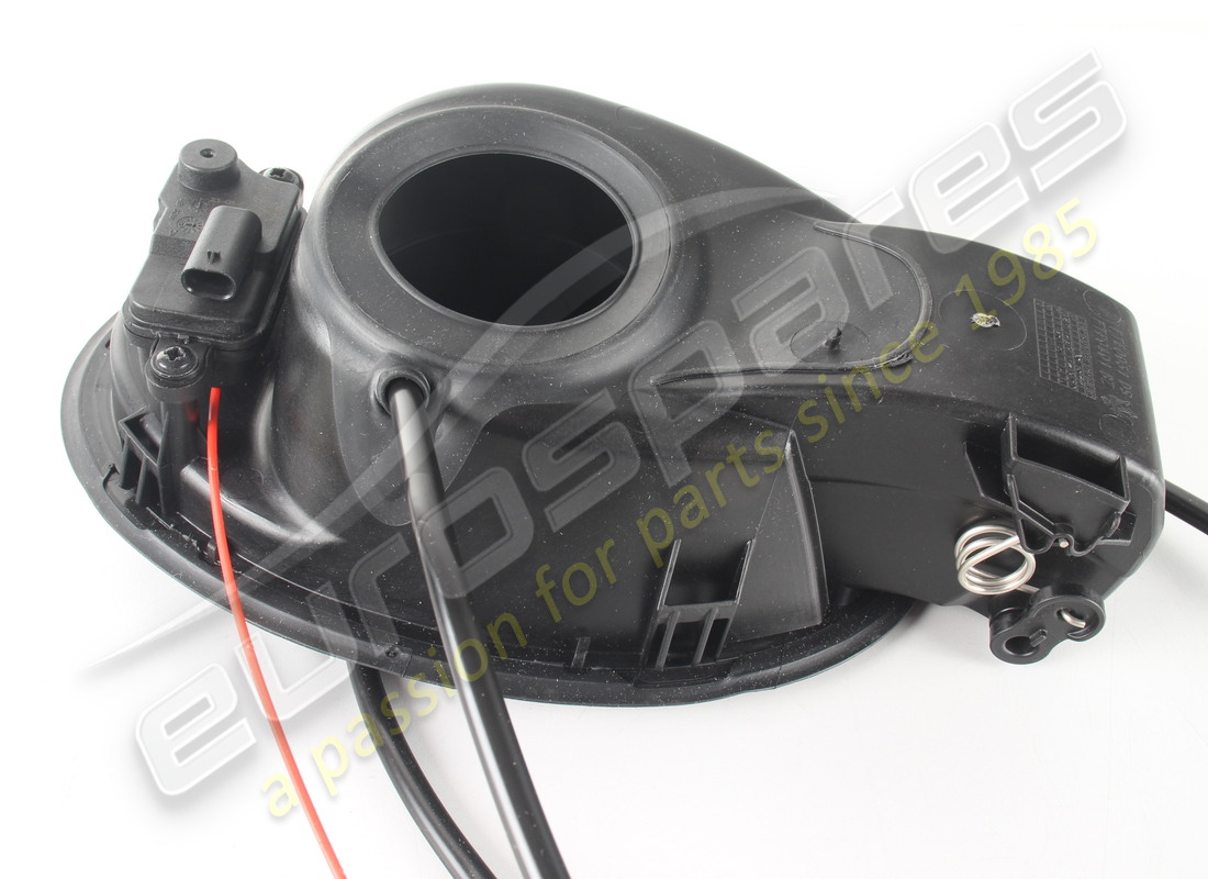 nouveau collet de remplissage de carburant maserati. numéro de pièce 670034274 (3)