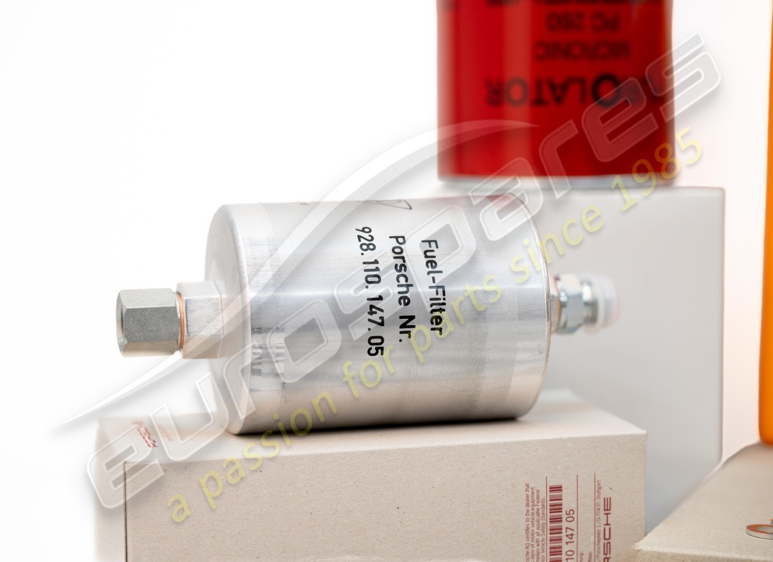 KIT D'ENTRETIEN NEUF PORSCHE - POUR INTERVALLES DE 20,000 KM - COMPRENANT : - D - MJ 1981>>. RÉFÉRENCE 91110095601 (8) kit d'entretien neuf porsche - pour intervalles de 20,000 km - comprenant : - d - mj 1981>>. référence 91110095601 (8)