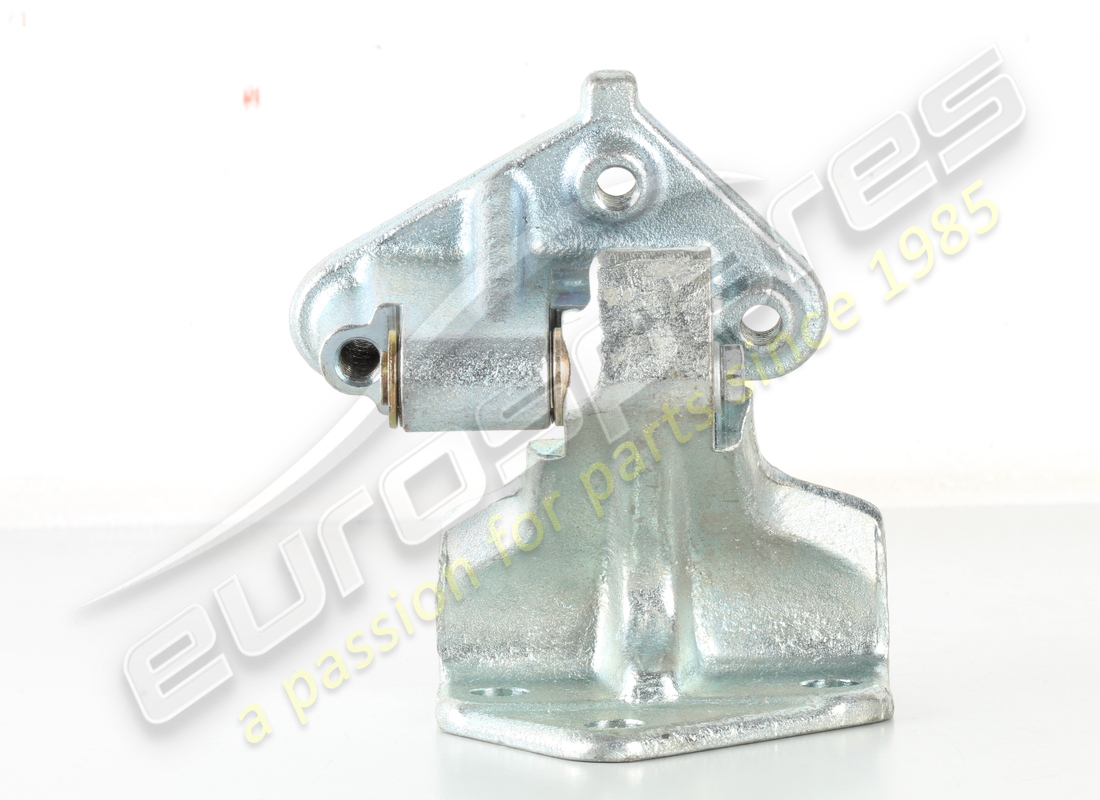 NEW MASERATI COMPLETE LH LOWER HINGE. PART NUMBER 67358100 (1) new maserati complete lh lower hinge. part number 67358100 (1)