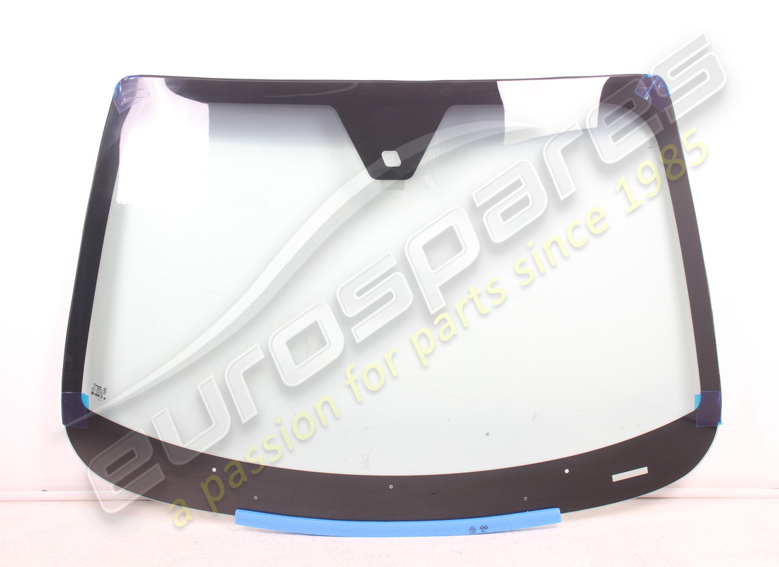 nouveau pare-brise eurospares. numéro de pièce 68240500 (1)