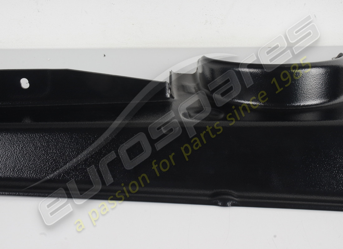 nouveau couvercle moteur lamborghini. numéro de pièce 07l103723e (5)