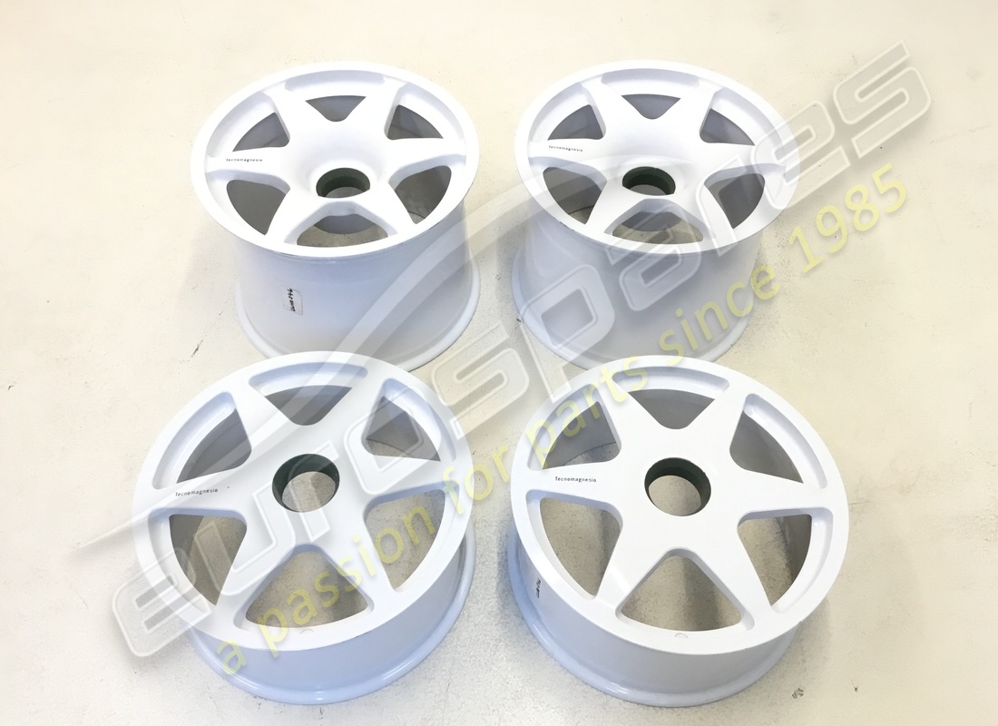 nouveau ensemble de verrouillage central de course blanche lamborghini svr roues. numéro de pièce lwhe046 (2)