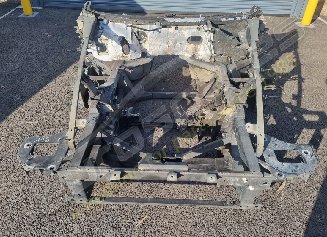 UTILISÉ Ferrari CHÂSSIS AVANT COMPLET. NUMÉRO DE PIÈCE 985213714 (1)