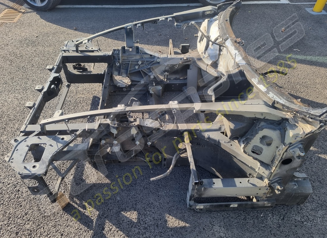 utilisé ferrari châssis avant complet. numéro de pièce 985213714 (3)