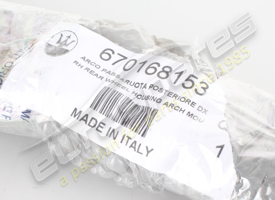 nouvelle garniture de passage de roue arrière droit maserati. numéro de pièce 670168153 (3)