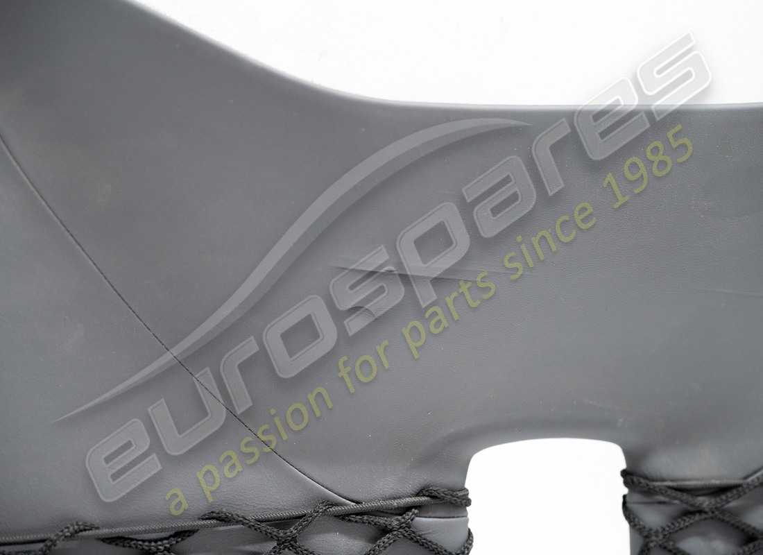 ferrari garniture de cloison arrière utilisée. numéro de pièce 845310.. (3)