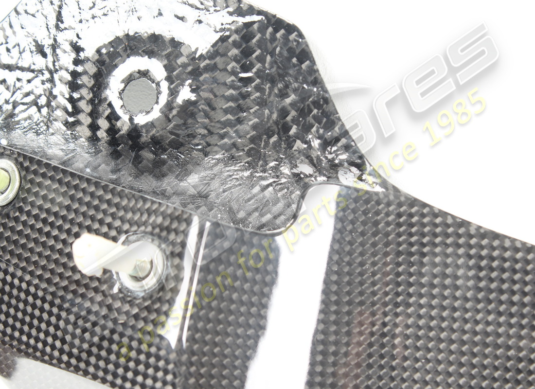 nouveau spoiler avant en fibre de carbone ferrari. numéro de pièce 81866900 (3)
