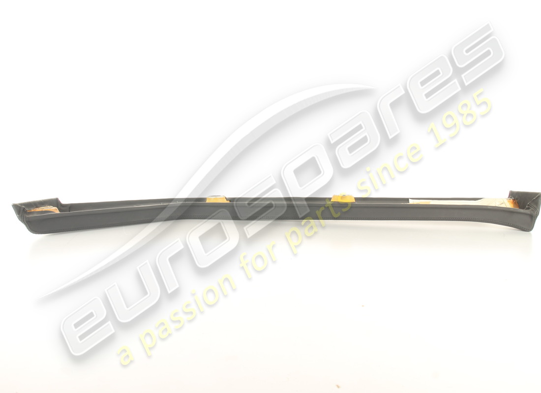 nouveau ferrari panneau inférieur couvert pour porte gauche. numéro de pièce 621559.. (5)