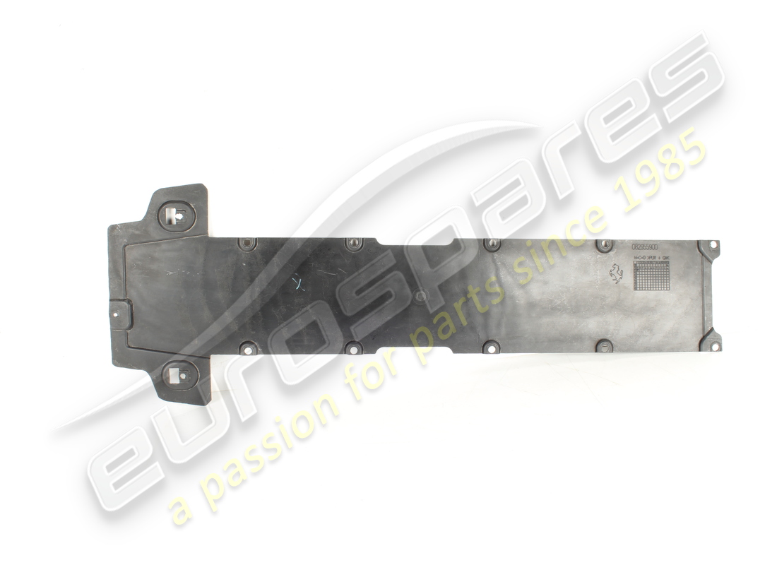 UTILISÉ FERRARI BOUCLIER CENTRAL DE SOUS-CAISSE. NUMÉRO DE PIÈCE 82884900 (4) utilisé ferrari bouclier central de sous-caisse. numéro de pièce 82884900 (4)