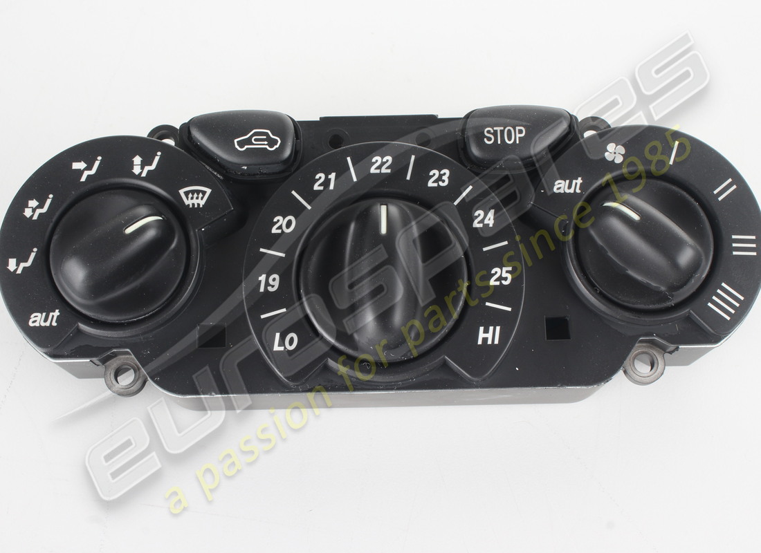 nouveau tableau de bord de commande de climatisation ferrari. numéro de pièce 65520500 (2)
