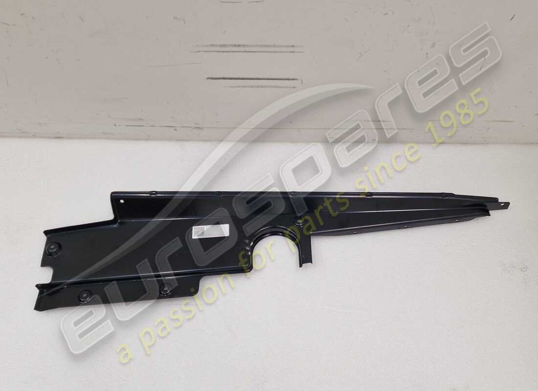 nouveau baie moteur lamborghini. numéro de pièce 07l103724 (2)