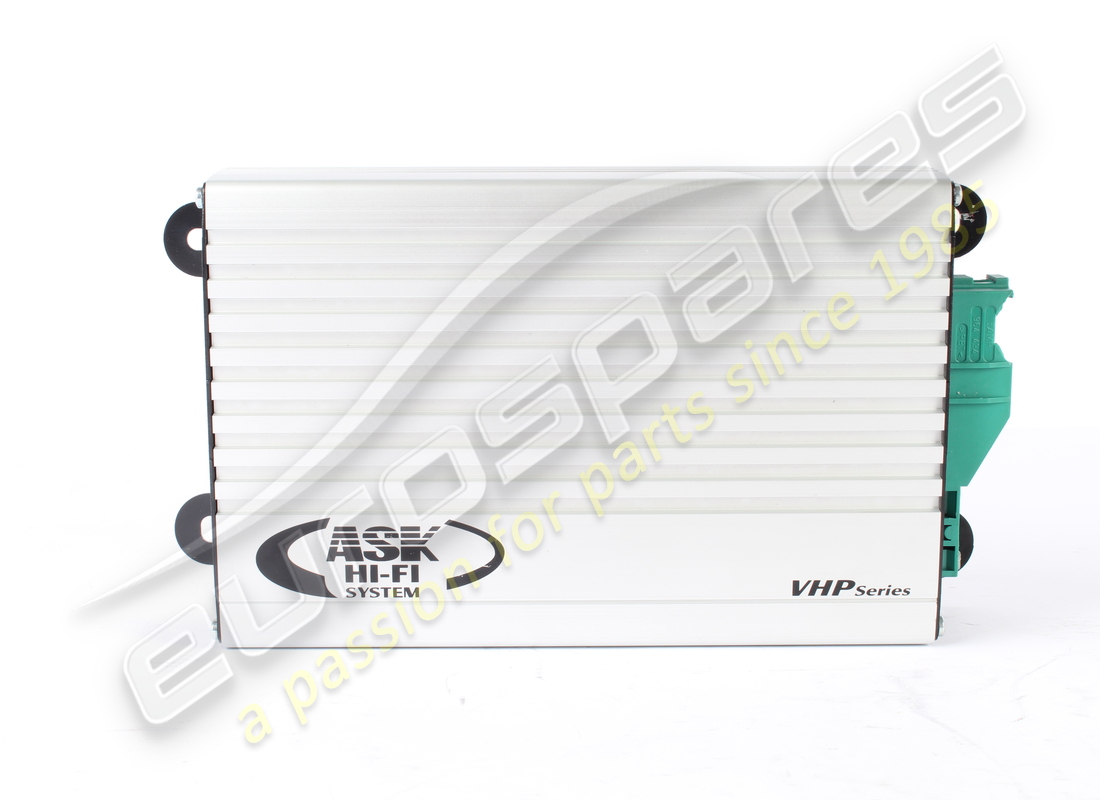 nouveau ferrari amplificateur audio 50w x 4. numéro de pièce 188900 (1)