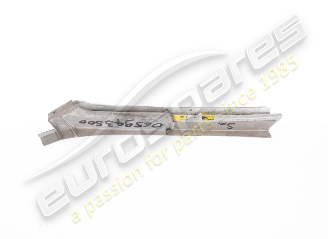 nouvelle sous-structure latérale ferrari gauche. numéro de pièce 65943500 (2)