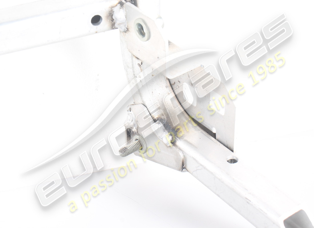 NOUVEAU TREILLIS D'AILE AVANT DROIT FERRARI. RÉFÉRENCE 83552600 (4) nouveau treillis d'aile avant droit ferrari. référence 83552600 (4)