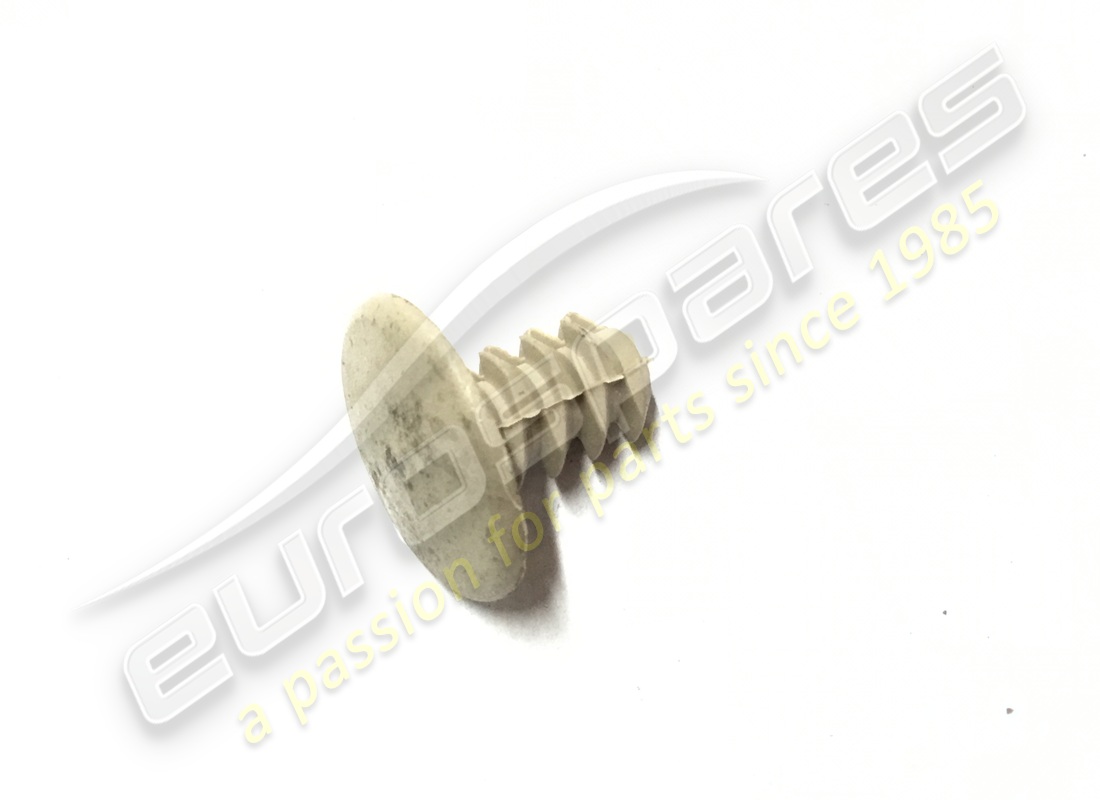 nouveau rivet beige maserati. numéro de pièce 80676100 (1)