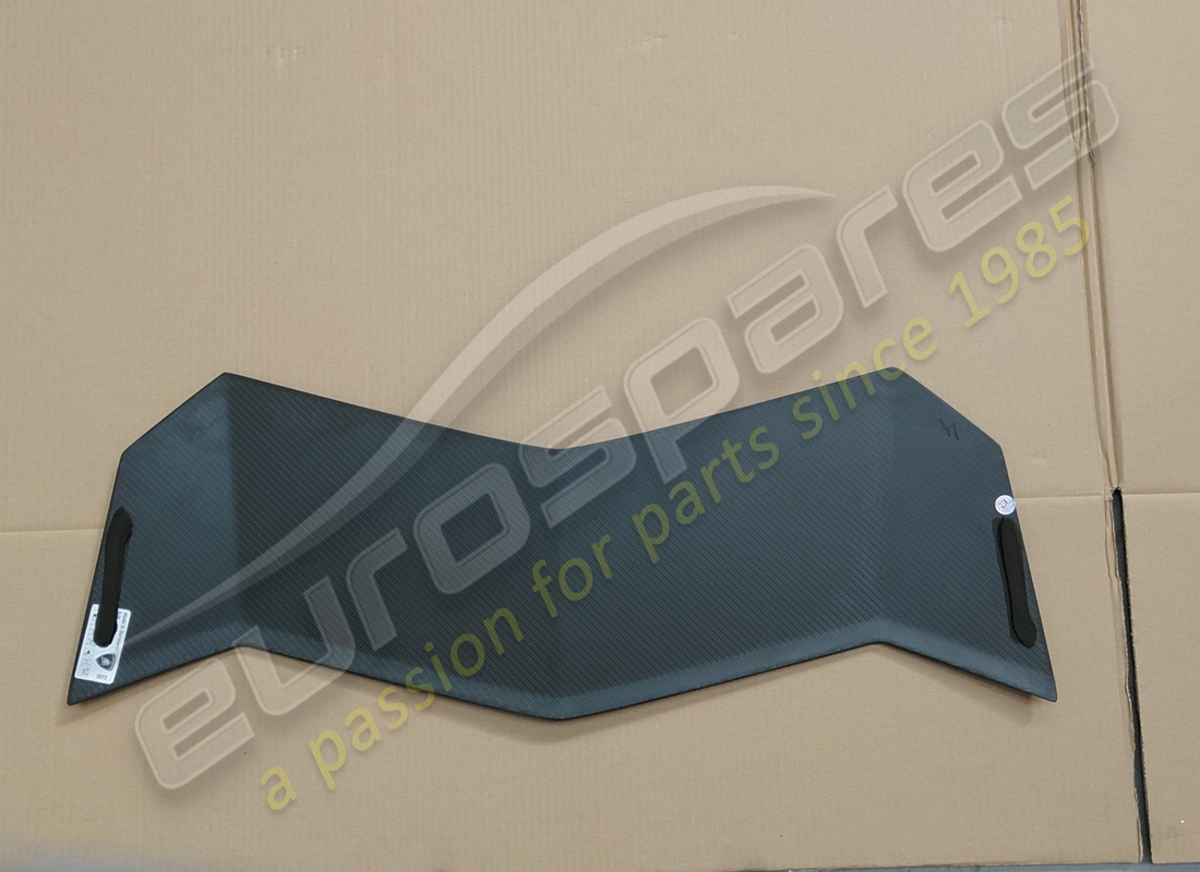 lamborghini insérer une pièce utilisée. numéro de pièce 476827631f (2)