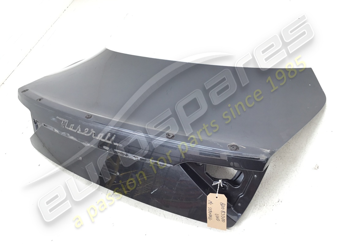UTILISÉ Maserati COFANO POSTERIORE PREDISPOSTO DI FORI PAR SPOILER AMOVIBLE . NUMÉRO DE PIÈCE 82083300 (1)