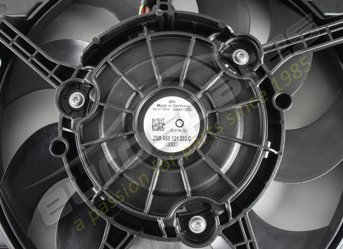 nouveau lamborghini carénage de radiateur et ventilateur gauche. numéro de pièce 4s0121203c (3)