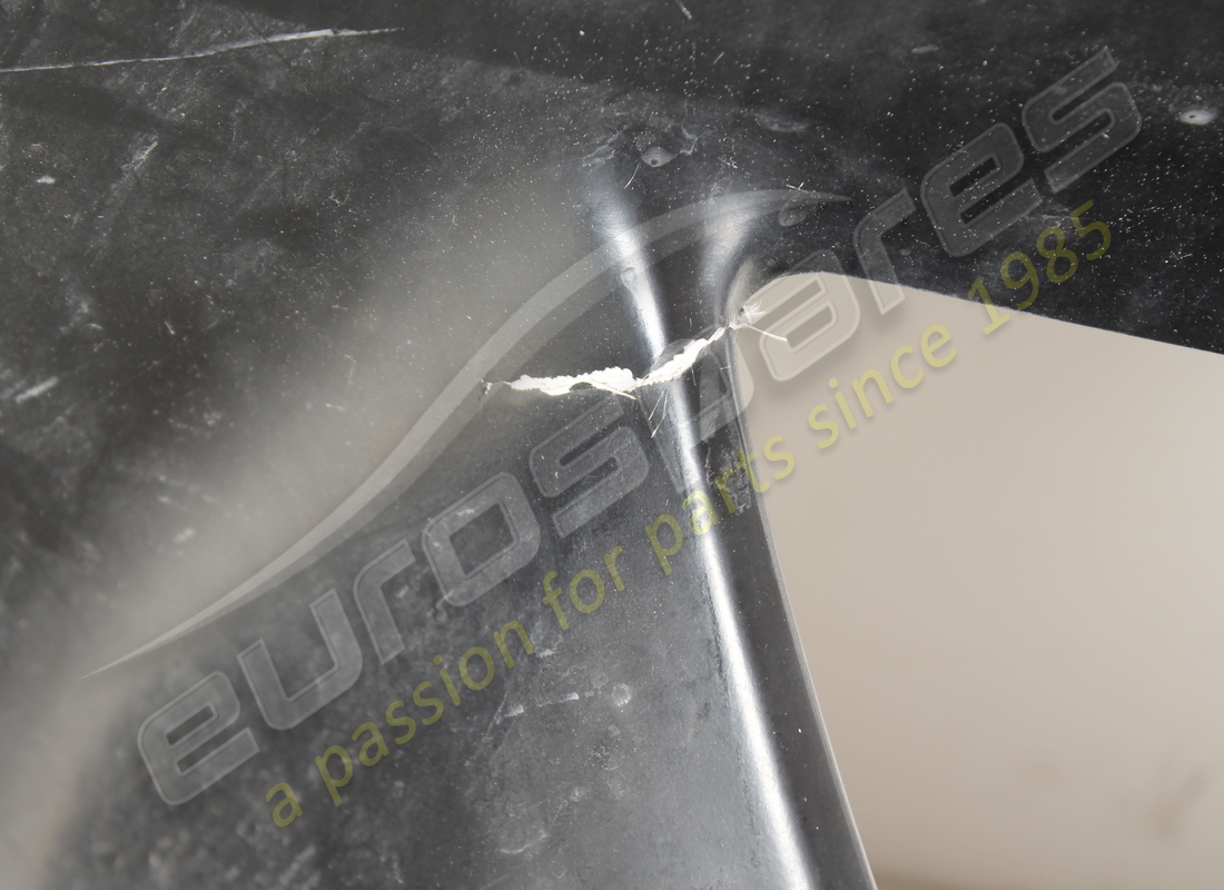 utilisé ferrari pare-choc arrière. numéro de pièce 64852810 (5)