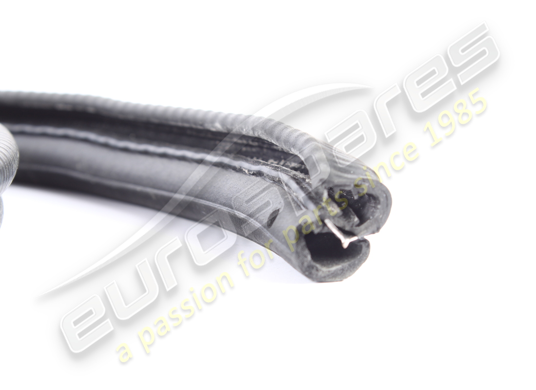 NOUVEAU CAOUTCHOUC DE PORTE FERRARI *AU MÈTRE*. NUMÉRO DE PIÈCE MC34761 (2) nouveau caoutchouc de porte ferrari *au mètre*. numéro de pièce mc34761 (2)