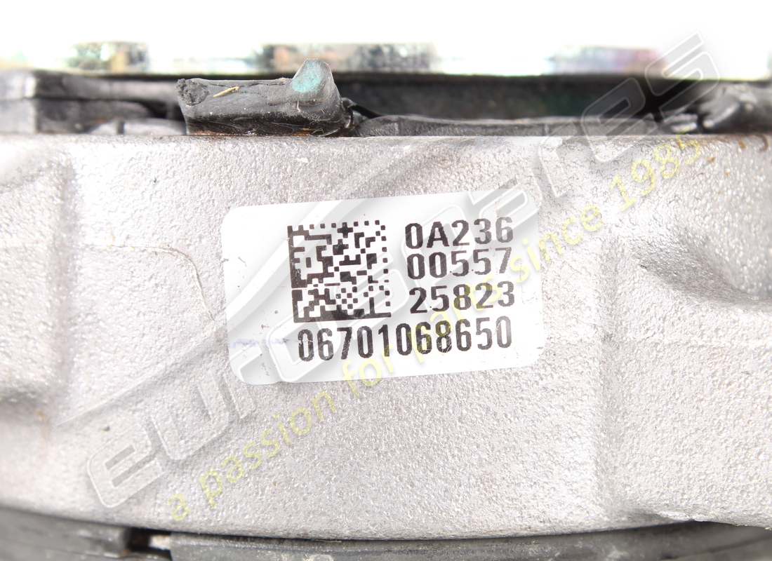 nouveau support de boîte de vitesses maserati. numéro de pièce 670106865 (5)