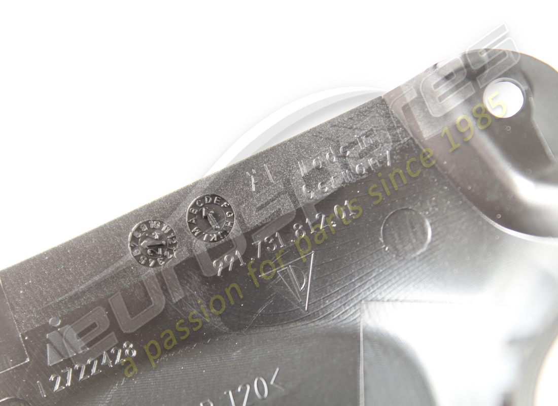 nouveau couvercle noir porsche. référence 991731812011e0 (3)